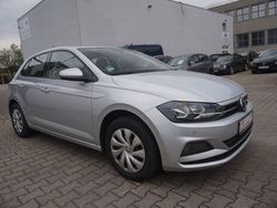 Silber Gebraucht 2020 VW Polo Comfortline Limousine | 13.950 € (Fairer Preis)