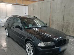 Schwarz Gebraucht 2000 BMW 330 M Sport Kombi | 5.999 €