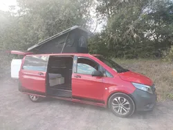 Rot Gebraucht 2014 Mercedes Vito Marco Polo Van / Kleinbus | 28.999 €