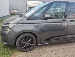 Indiumgrau Gebraucht 2023 VW T7 Edition Van | 51.299 € (Superpreis)