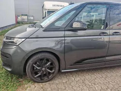 Indiumgrau Gebraucht 2023 VW T7 Edition Van | 54.499 € (Superpreis)
