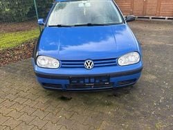 Blau Gebraucht 2000 VW Golf IV Kombi | 750 € (Guter Preis)