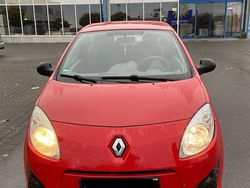 Rot Gebraucht 2009 Renault Clio II Kleinwagen | 1.900 €