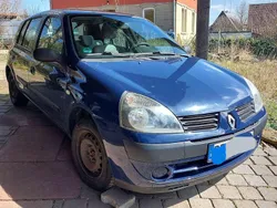 Blau Gebraucht 2004 Renault Clio II Limousine | 9.999 €