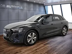 Grau Gebraucht 2023 Audi Q8 e-tron Advanced SUV | 51.740 €