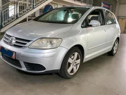 Silber Gebraucht 2005 VW Golf Plus Van / Kleinbus | 3.999 € (Fairer Preis)