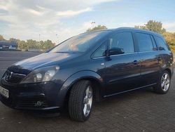 Blau Gebraucht 2007 Opel Zafira Van / Kleinbus | 3.600 € (Etwas zu teuer)