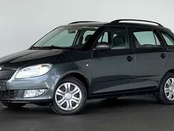 Grau / quarzgrau / metallic Gebraucht 2014 Skoda Fabia Kombi | 8.750 € (Etwas zu teuer)
