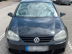 Schwarz Gebraucht 2004 VW Golf V Sportline Limousine | 2.700 € (Fairer Preis)