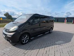 Schwarz Gebraucht 2005 Opel Vivaro Van | 7.499 €