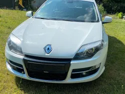 Weiß Gebraucht 2011 Renault Laguna GrandTour Kombi | 3.900 € (Teuer)