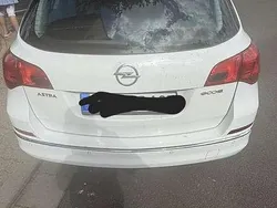 Weiß Gebraucht 2013 Opel Astra S Kombi | 2.200 € (Superpreis)