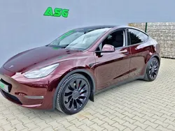 Midnight cherry red Gebraucht 2024 Tesla Model Y Performance SUV | 48.490 € (Teuer)