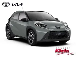 Urban khaki / night sky black Gebraucht 2024 Toyota Aygo Comfort Kleinwagen | 17.760 € (Fairer Preis)