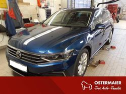 Aquamarinblau metallic Gebraucht 2021 VW Passat GTE Kombi | 24.980 € (Fairer Preis)