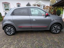 Grau Gebraucht 2023 Renault Twingo Kleinwagen | 13.800 € (Etwas zu teuer)