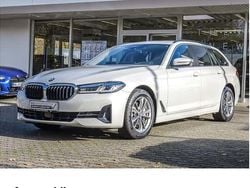 Weiß Gebraucht 2022 BMW 530 Efficient Dynamics Kombi | 36.950 € (Guter Preis)