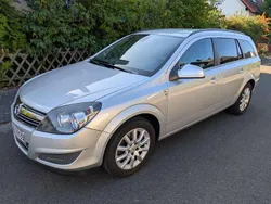 Silber Gebraucht 2011 Opel Astra Edition Kombi | 4.200 € (Fairer Preis)