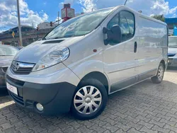 Silber Gebraucht 2013 Opel Vivaro Van | 7.490 € (Guter Preis)