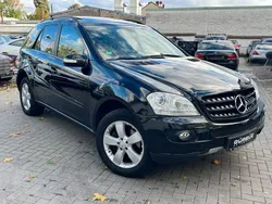 Obsidianschwarz metalliclack Gebraucht 2005 Mercedes ML320 SUV | 7.300 € (Guter Preis)