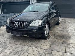 Schwarz Gebraucht 2007 Mercedes ML320 SUV | 6.049 € (Superpreis)