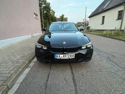 Schwarz Gebraucht 2021 BMW 330e Limousine | 30.000 € (Teuer)