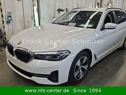 Weiß Gebraucht 2023 BMW 520 Sport Line Kombi | 33.300 € (Superpreis)