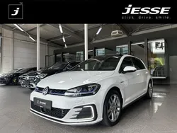 Pure white Gebraucht 2017 VW Golf VII GTE Limousine | 18.490 € (Fairer Preis)