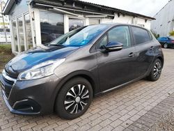 Grau Gebraucht 2018 Peugeot 208 Active Kleinwagen | 7.999 € (Fairer Preis)