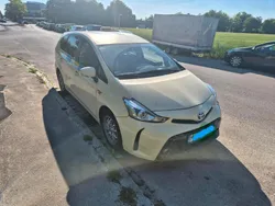 Weiß Gebraucht 2016 Toyota Prius+ Plus Van / Kleinbus | 11.900 €