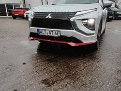 Weiß Gebraucht 2024 Mitsubishi Eclipse Cross Plus SUV | 28.990 € (Fairer Preis)