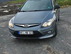 Grau Gebraucht 2011 Hyundai i30 Edition Kombi | 3.850 € (Fairer Preis)