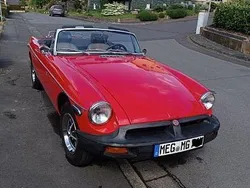 Rot Gebraucht 1976 MG B Cabrio | 13.999 €