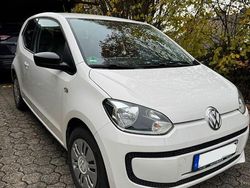 Weiß Gebraucht 2015 VW up! Kleinwagen | 6.999 € (Etwas zu teuer)