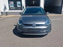 Grau Gebraucht 2018 VW Golf VII Highline Kombi | 10.999 € (Guter Preis)