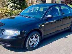 Schwarz Gebraucht 1998 VW Passat Limousine | 2.999 €