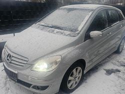 Grau Gebraucht 2008 Mercedes B180 Van / Kleinbus | 2.599 € (Guter Preis)