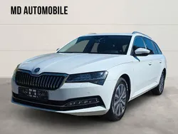 Weiß Gebraucht 2023 Skoda Superb Style Kombi | 23.400 €