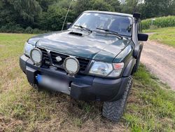 Grün Gebraucht 2001 Nissan Patrol SUV | 22.750 €