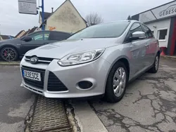 Silber Gebraucht 2011 Ford Focus Trend Limousine | 7.950 € (Fairer Preis)