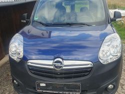 Blau Gebraucht 2014 Opel Combo Van / Kleinbus | 2.999 € (Fairer Preis)