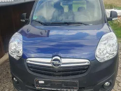 Blau Gebraucht 2014 Opel Combo Van / Kleinbus | 3.950 €