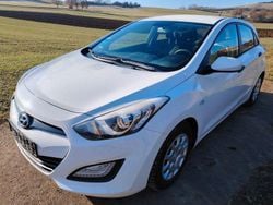 Weiß Gebraucht 2014 Hyundai i30 Style Limousine | 5.500 € (Guter Preis)