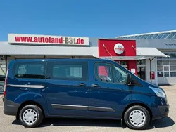 Blau Gebraucht 2017 Ford Transit Trend Van / Kleinbus | 24.950 €