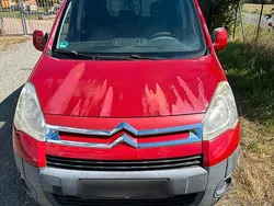 Rot Gebraucht 2009 Citroën Berlingo Van / Kleinbus | 1.300 € (Guter Preis)