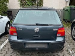 Grau Gebraucht 2002 VW Golf IV Limousine | 1.500 € (Fairer Preis)