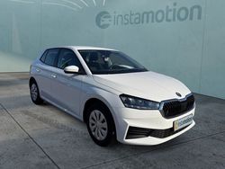 Weiß Gebraucht 2022 Skoda Fabia Active Kleinwagen | 12.790 € (Guter Preis)