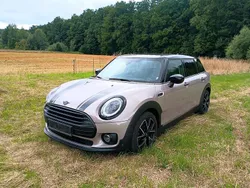 Grau Gebraucht 2023 Mini Cooper Clubman Kombi | 25.000 € (Fairer Preis)