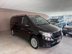 Obsidianschwarz metallic Gebraucht 2016 Mercedes Vito Edition Van | 30.950 € (Teuer)