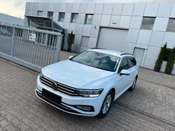 Weiß Gebraucht 2022 VW Passat Kombi | 21.960 € (Guter Preis)